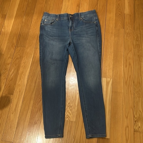 Torrid women’s Bombshell skinny premium stretch jeans size 18R. - Picture 1 of 8